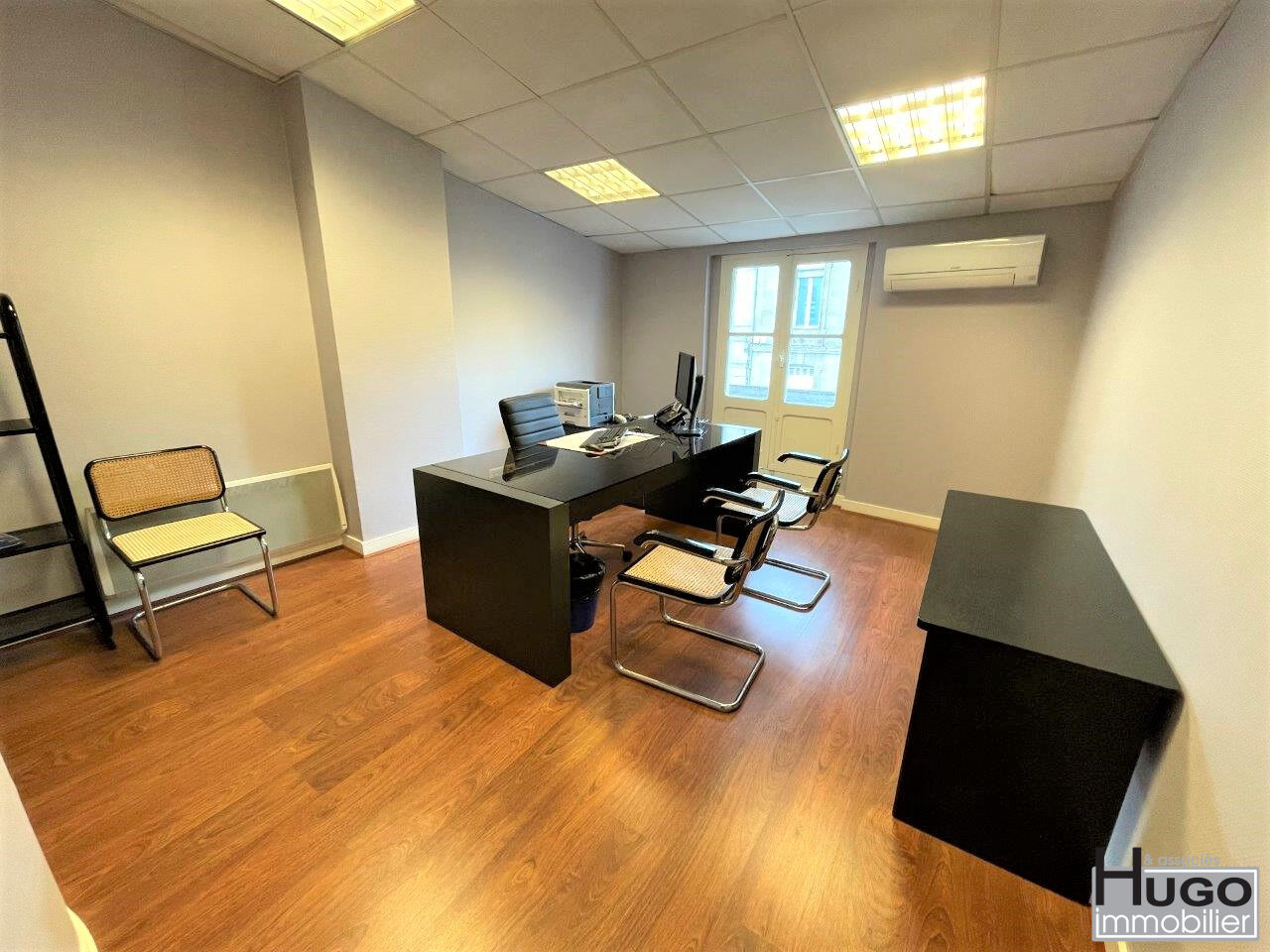 Photo DÉJÀ VENDU PAR L'AGENCE !!! BORDEAUX- CHARTRONS- COURS DU MEDOC- IMMEUBLE COMMERCIAL R+1 DE 180M² LIBRE ! image 5/6