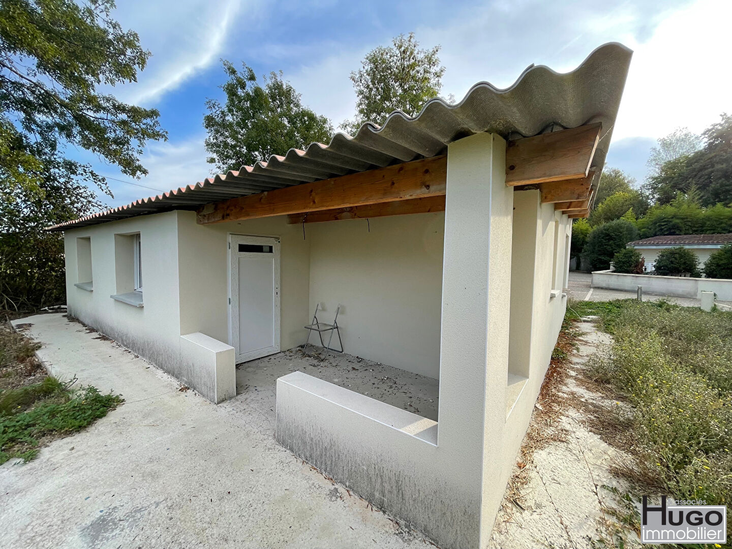 DÉJÀ VENDU PAR L'AGENCE !!!  EXCLUSIVITÉ !!! CAMBLANES- BORD DE R.D. 10- GARAGE-ATELIER DE 65M² SUR UN TERRAIN DE 560M² !