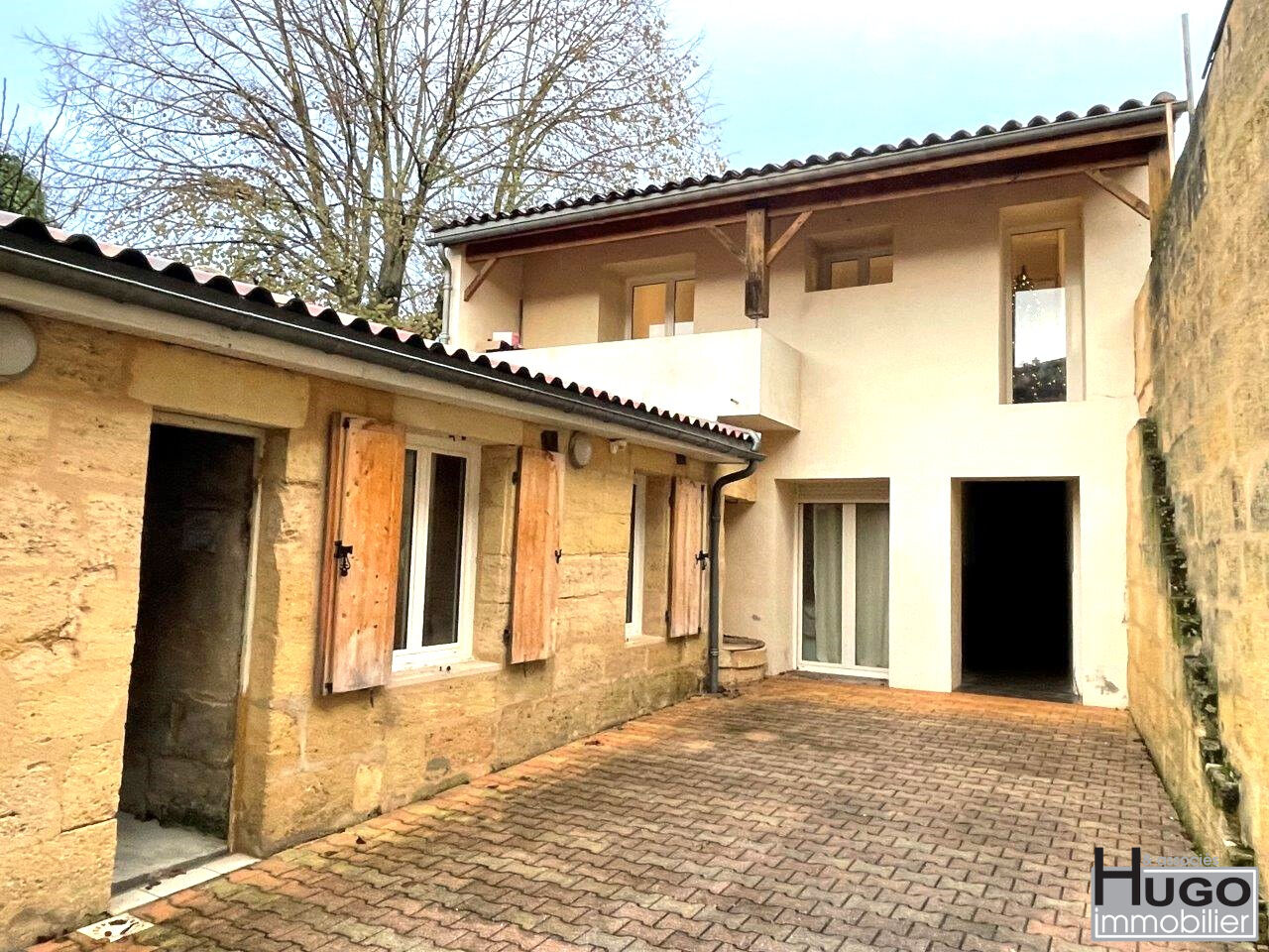 Photo DÉJÀ VENDU PAR L'AGENCE ! SAINT-ANDRÉ DE CUBZAC- MAIRIE- IMMEUBLE DE RAPPORT 6 LOGEMENTS + GARAGE + COUR ET JARDIN- REVENU LOCATIF 45KNET/AN ! image 1/6