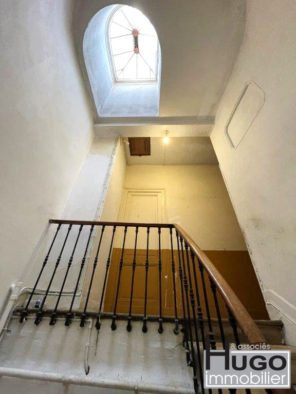 Photo DÉJÀ VENDU PAR L'AGENCE !!! BORDEAUX- PROCHE BARRIÈRE D'ARÈS- IMMEUBLE MIXTE 6 LOTS AVEC TRAVAUX ! image 5/6