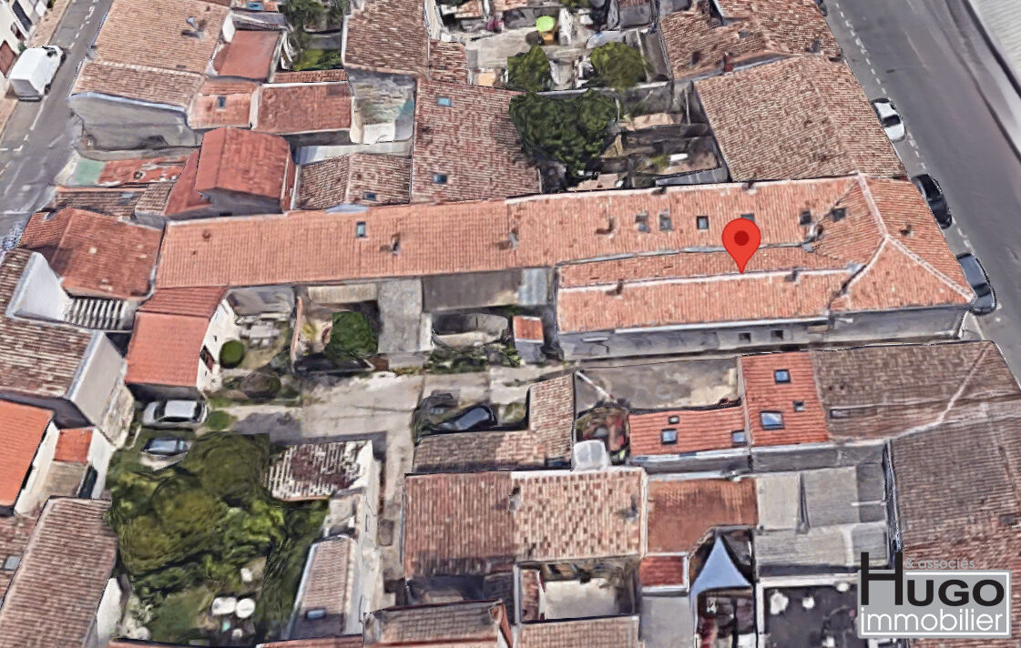 Photo DÉJÀ VENDU PAR L'AGENCE !!! BORDEAUX- PROCHE DU SACRE COEUR ET GARE SAINT-JEAN - IMMEUBLE HABITATION 5 LOTS AVEC TRAVAUX DE RAFRAICHISSEMENT ! image 2/3