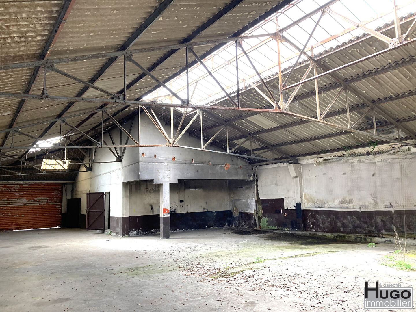 BORDEAUX- BARRIÈRE DU MÉDOC- TRAM D- ENTREPÔT DE 520M² TRANSFORMABLE EN BUREAUX ...