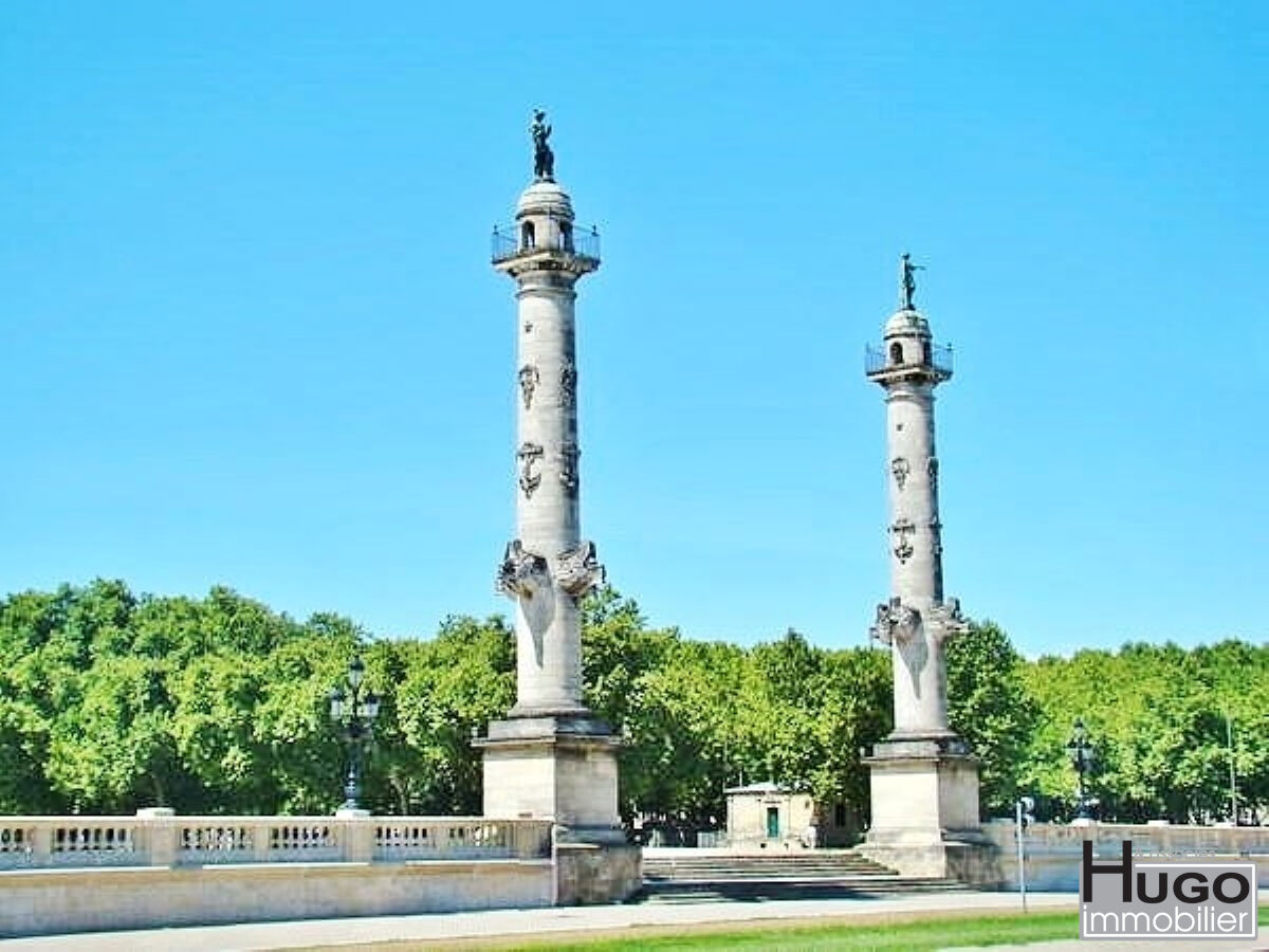 BORDEAUX- PLACE DES QUINCONCES- LOCAL COMMERCIAL 156M² REVENU LOCATIF 68.000 !