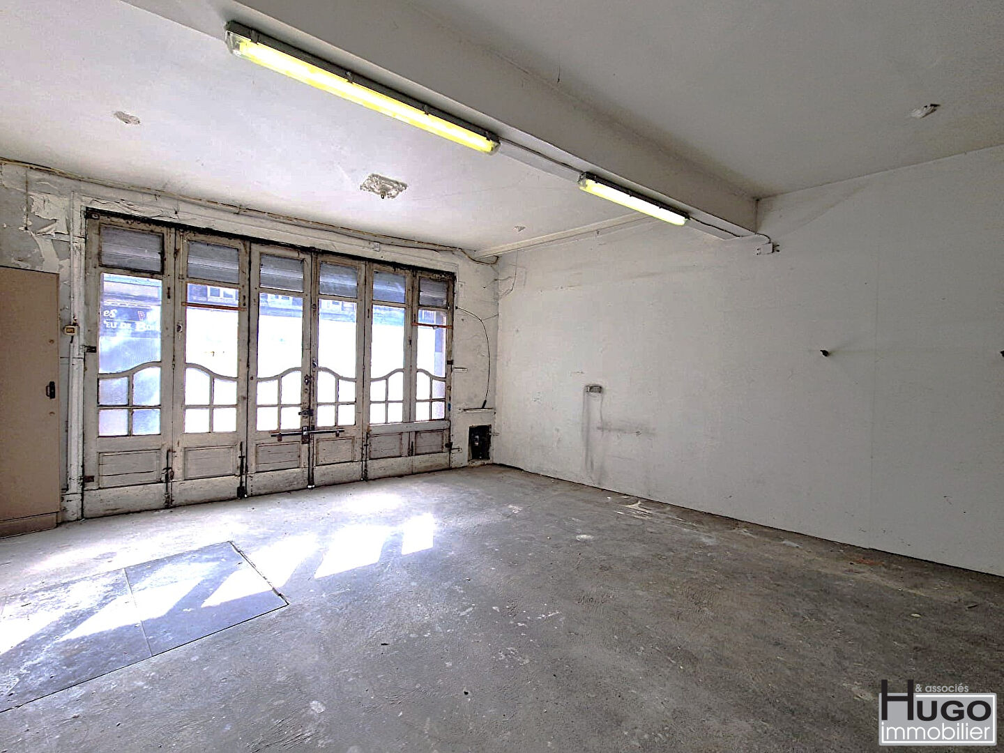 BORDEAUX- VICTOIRE- TRAM B- COURS DE LA MARNE : 1 LOCAL COMMERCIAL- LIBRE !