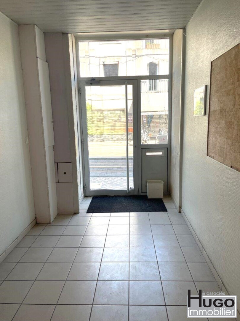 Photo BARRIÈRE DU MÉDOC- LOCAUX PROFESSIONNELS 240M² + CAVE 77M² - LIBRE ! image 5/6