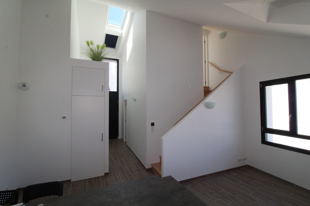 Photo BELLE ILE EN MER  LOCATION MEUBLEE BAIL EN COURS  APPARTEMENT  2 chambres image 1/6