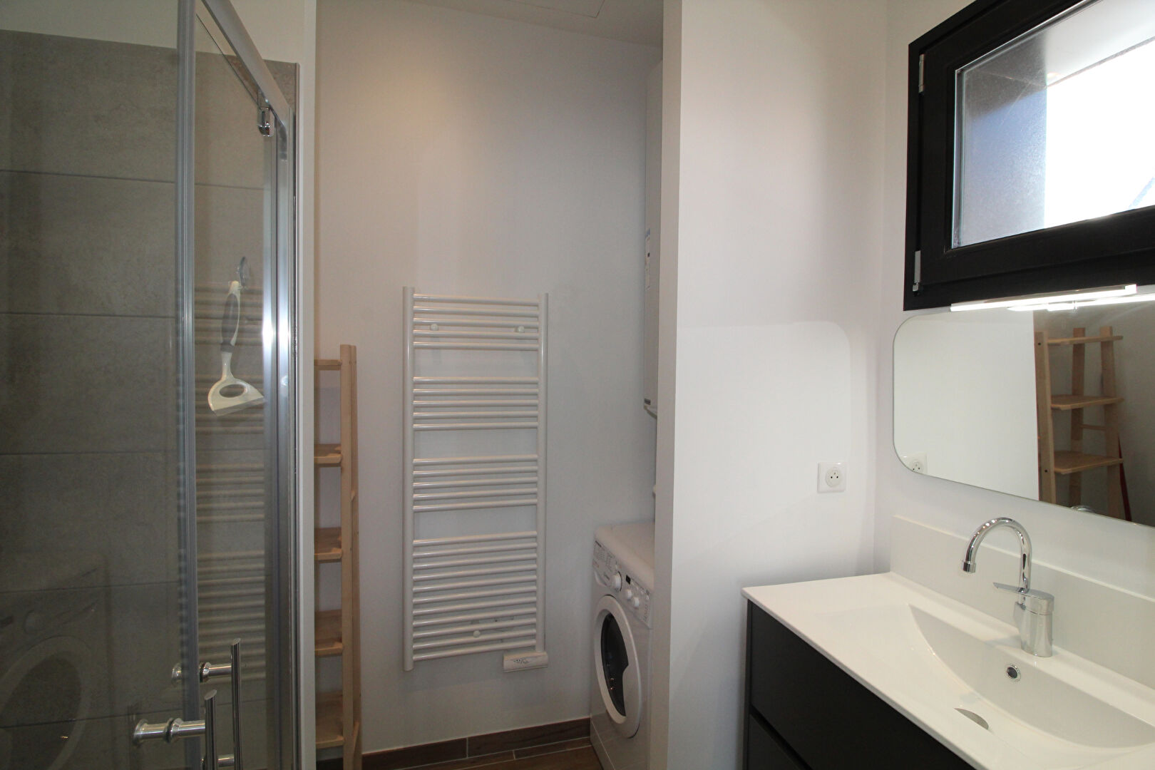 Photo BELLE ILE EN MER  LOCATION MEUBLEE BAIL EN COURS  APPARTEMENT  2 chambres image 6/6