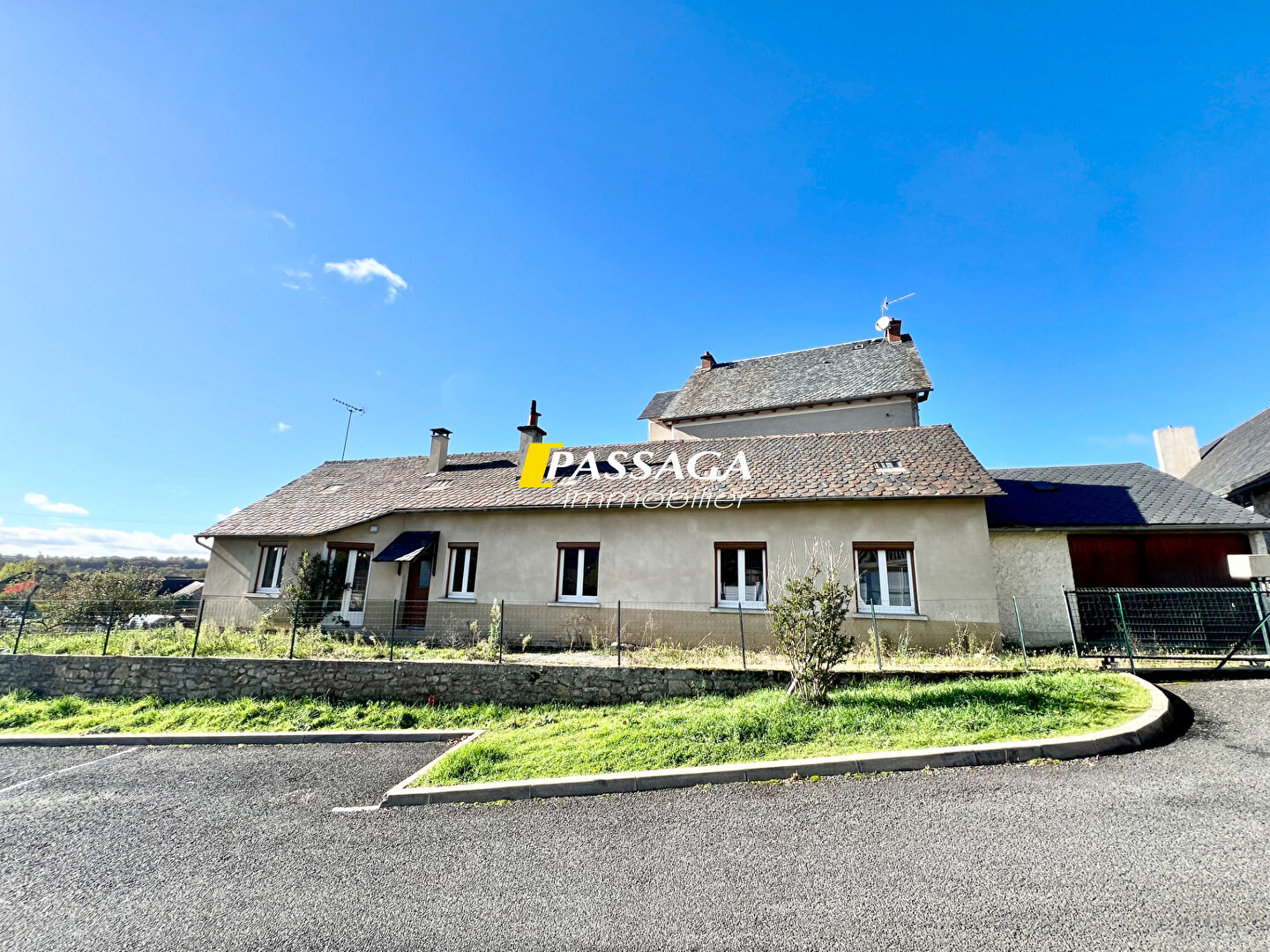 Maison de plain pied BOZOULS - 4 pièce(s) - 82.75 m²