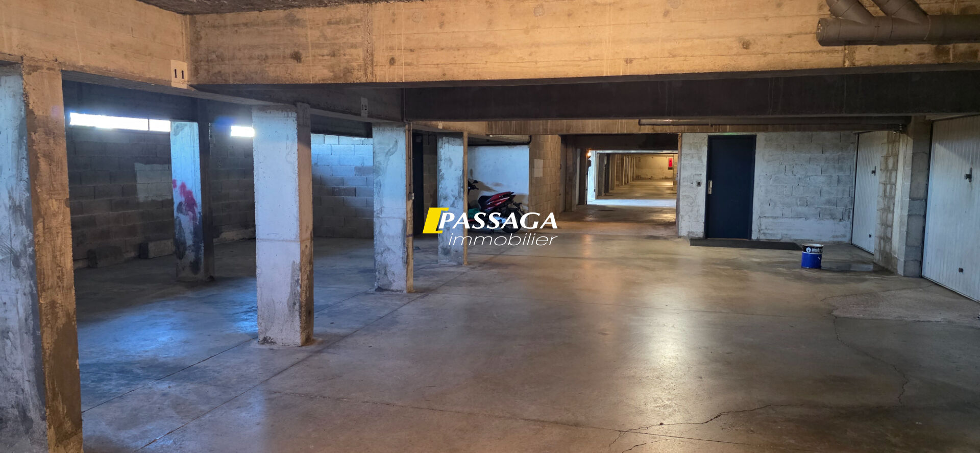 A VENDRE - Stationnement parking couvert -  RODEZ