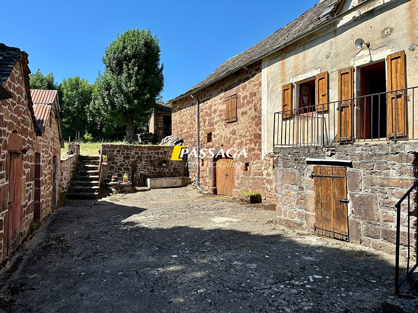 A VENDRE - Ancien corps de ferme et terrains - LAUSSELENQ