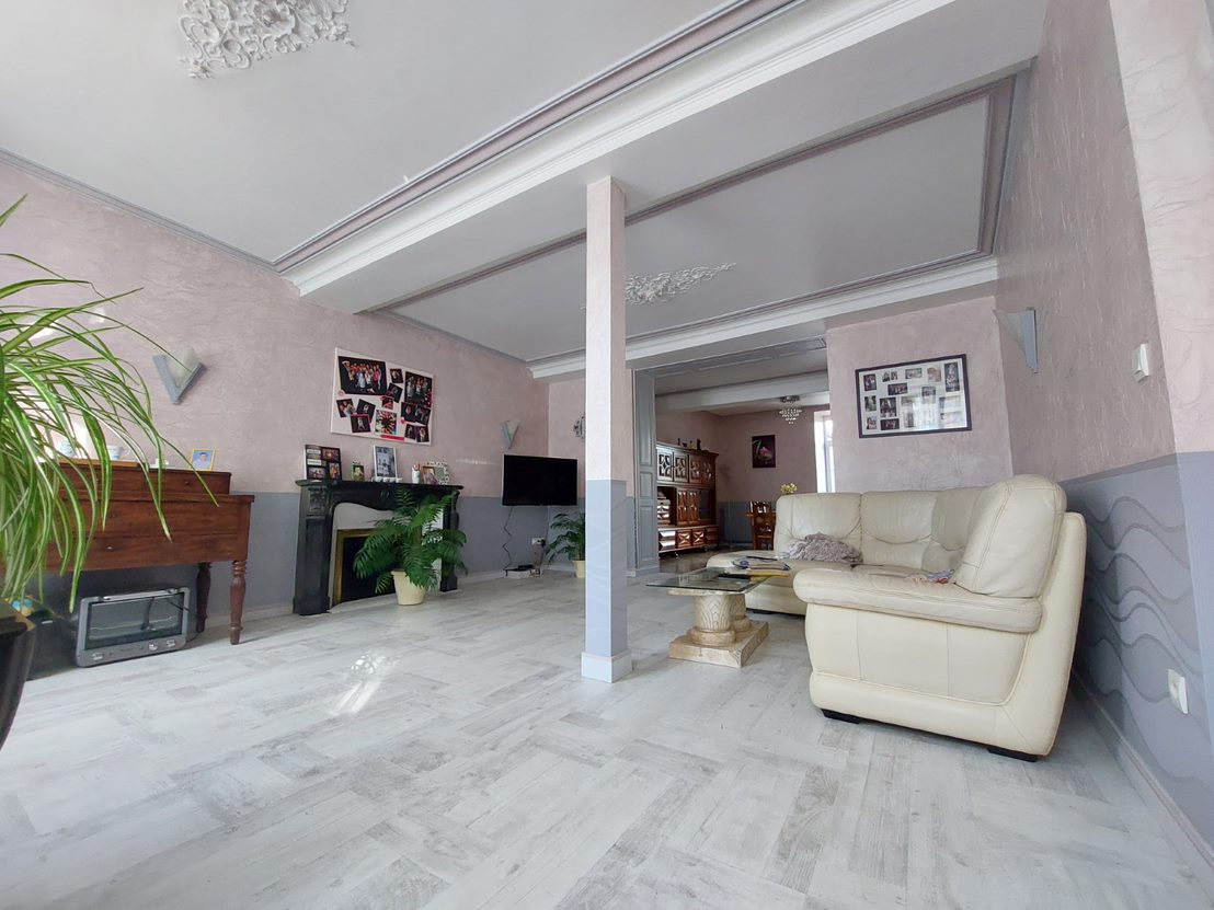 Photo Maison bourgeoise sur Cossé-le-Vivien image 4/6