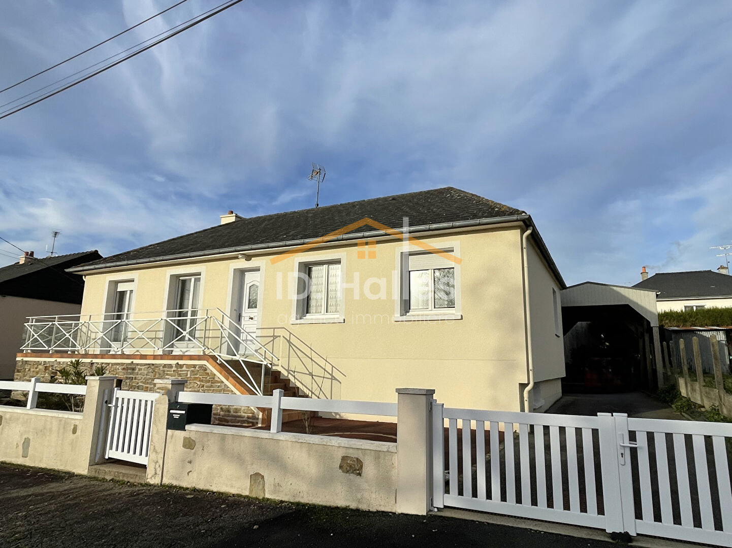 Photo SAINT AIGNAN SUR ROE image 1/6