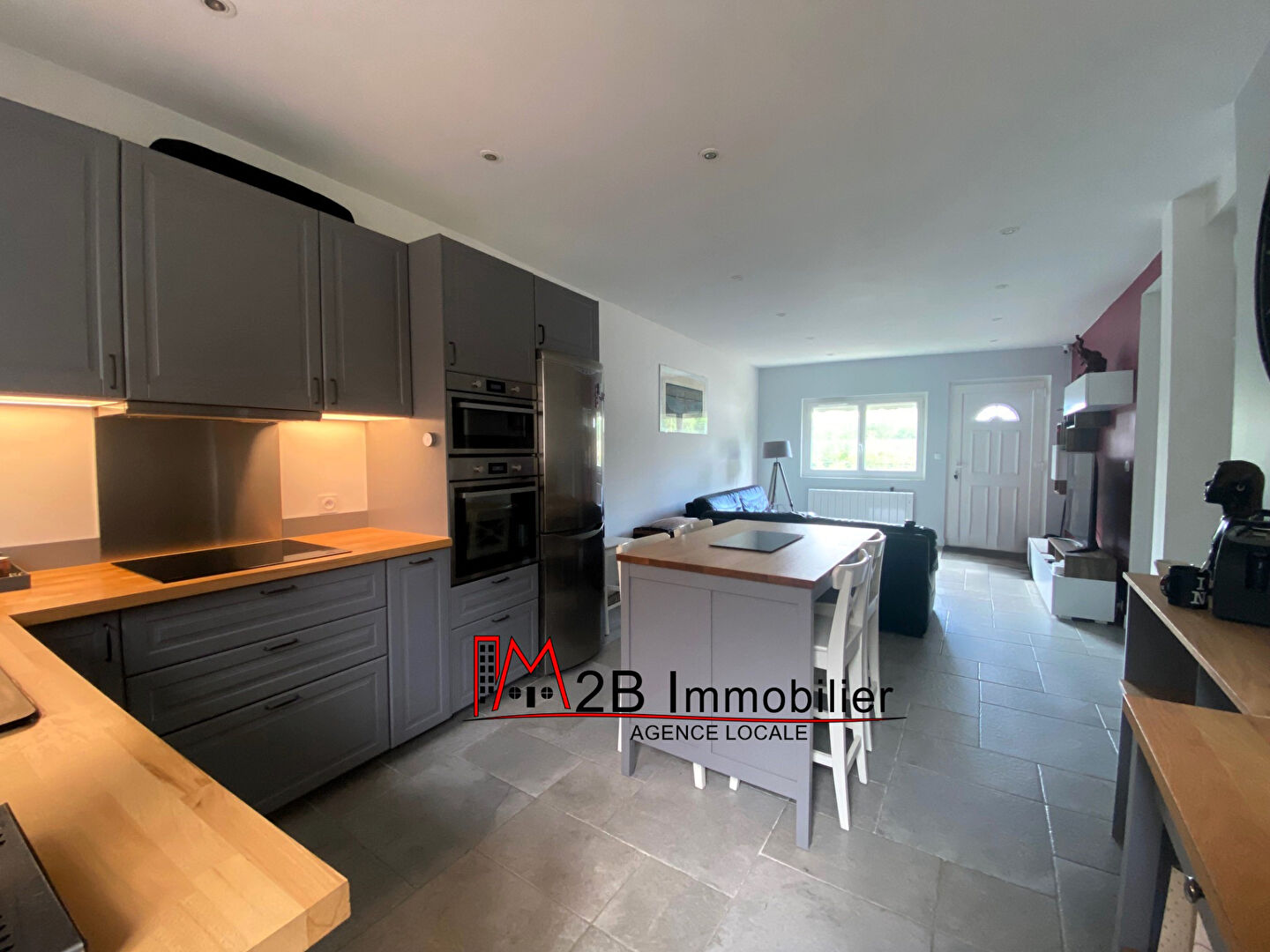 Agence immobilière de 
 IMB IMMOBILIER LAGNY SUR MARNE - IMB IMMOBILIER LAGNY SUR MARNE 
