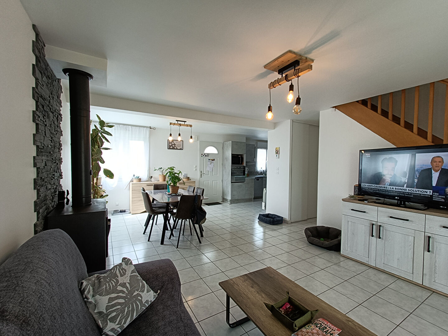 Photo MAISON RECENTE ! PROCHE DES COMMODITES ! image 5/6