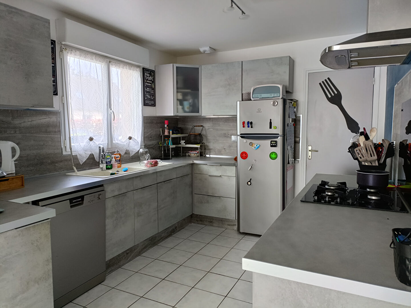 Photo MAISON RECENTE ! PROCHE DES COMMODITES ! image 6/6