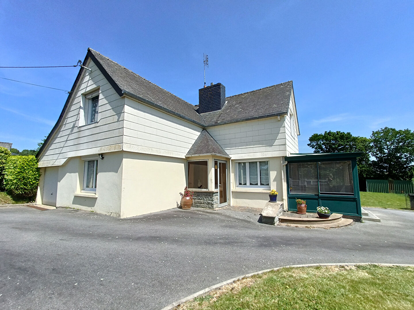 MAISON SANS VIS-A-VIS !