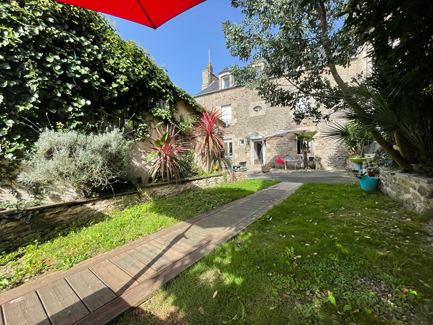 AU COEUR DE LANVALLAY !