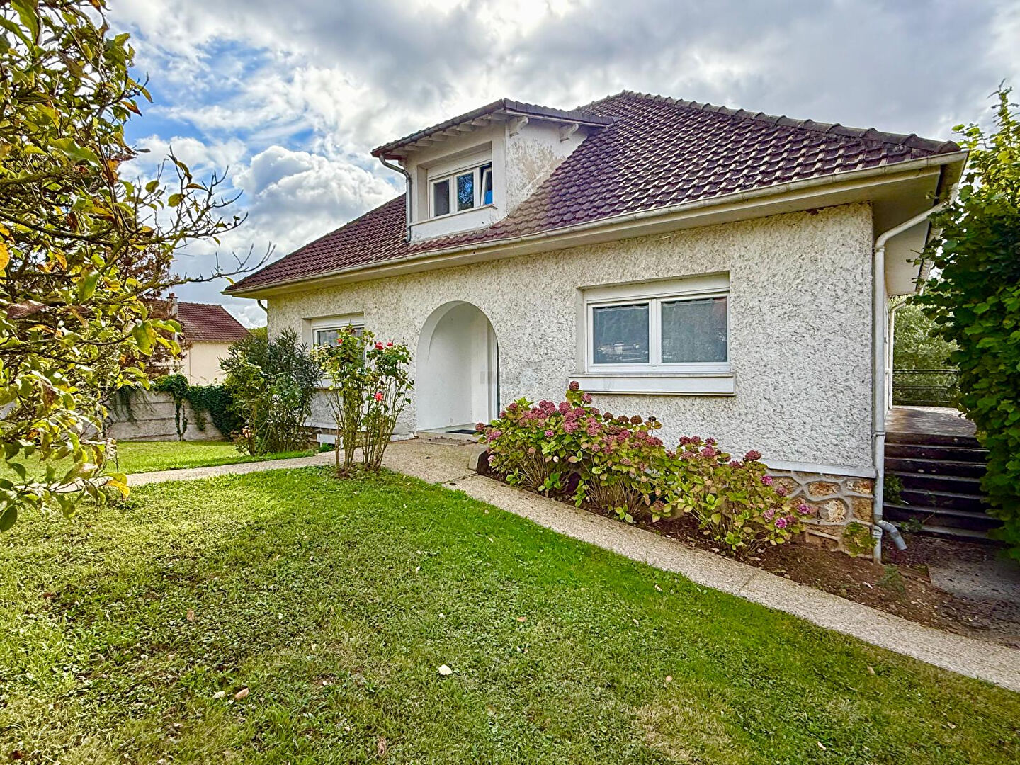 Agence immobilière de 
 IMMO 7 Jouarre - IMMO 7 
