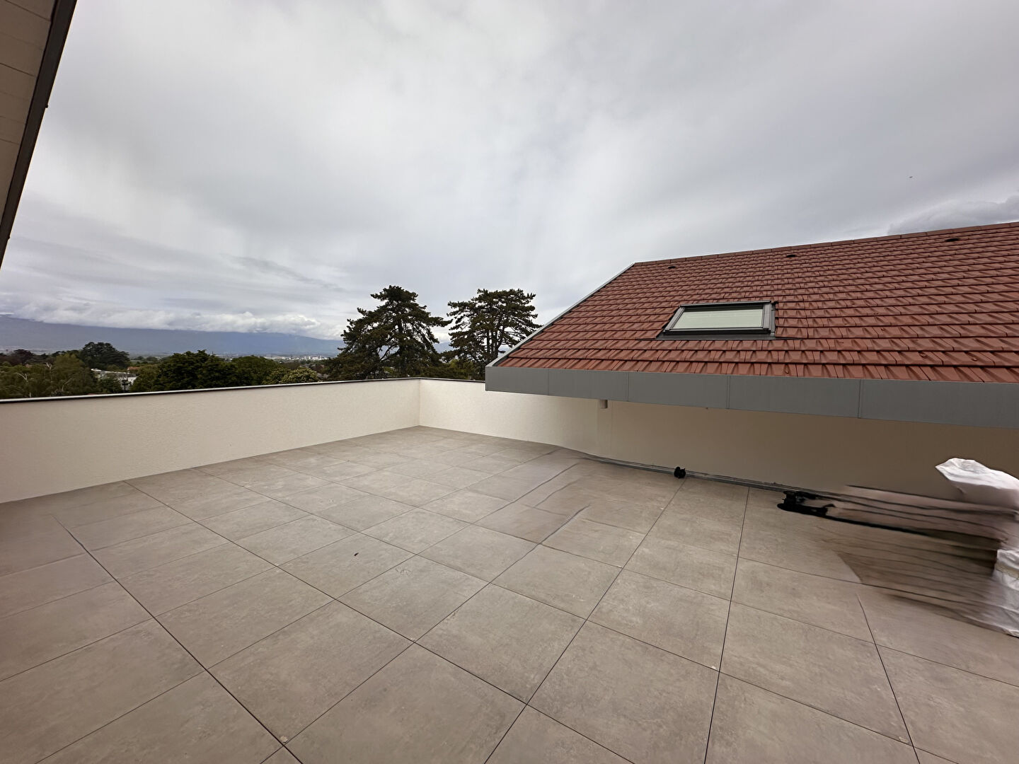 Photo Appartement T5 duplex de 122.24 m² en attique - Collonges Sous Salève image 4/6