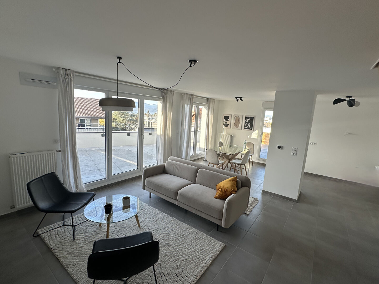 Appartement T6 de 140.74 m² - en duplex au dernier étage Vue lac  - Thonon-les-Bains