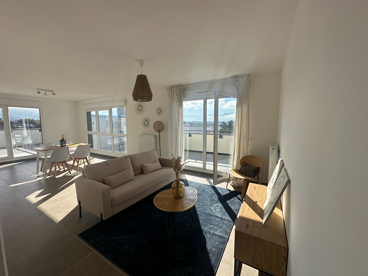 Photo À vendre - Appartement 4 pièces 100.60 m²  -Dernier étage -  Ambilly (quartier Croix d'Ambilly) image 5/6