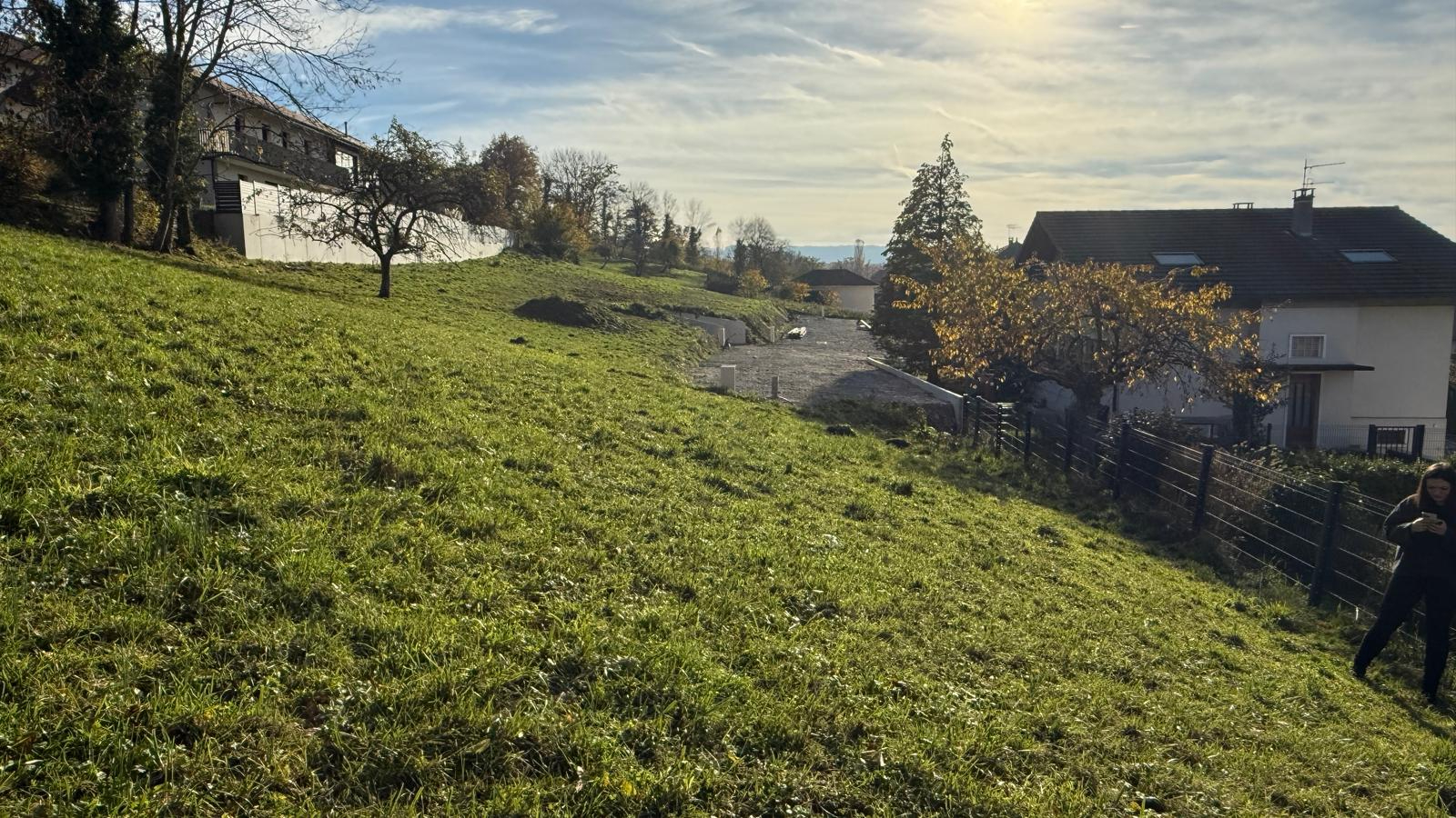 A vendre à NEYDENS terrain à bâtir de 782 m² dans lotissement neuf - 450 m² surface plancher