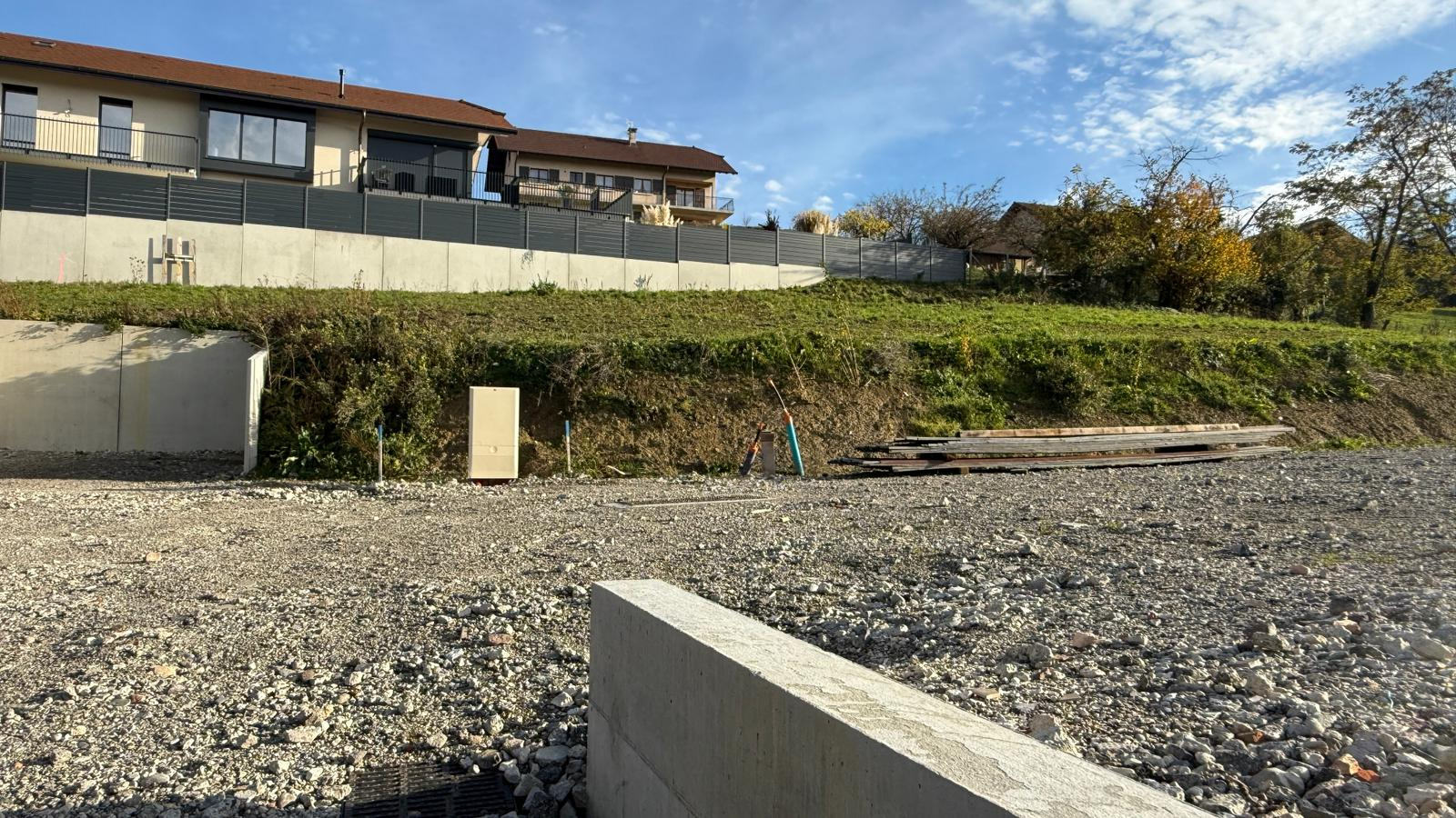 A vendre à NEYDENS terrain à bâtir de 831 m² dans lotissement neuf - 450 m² surface plancher