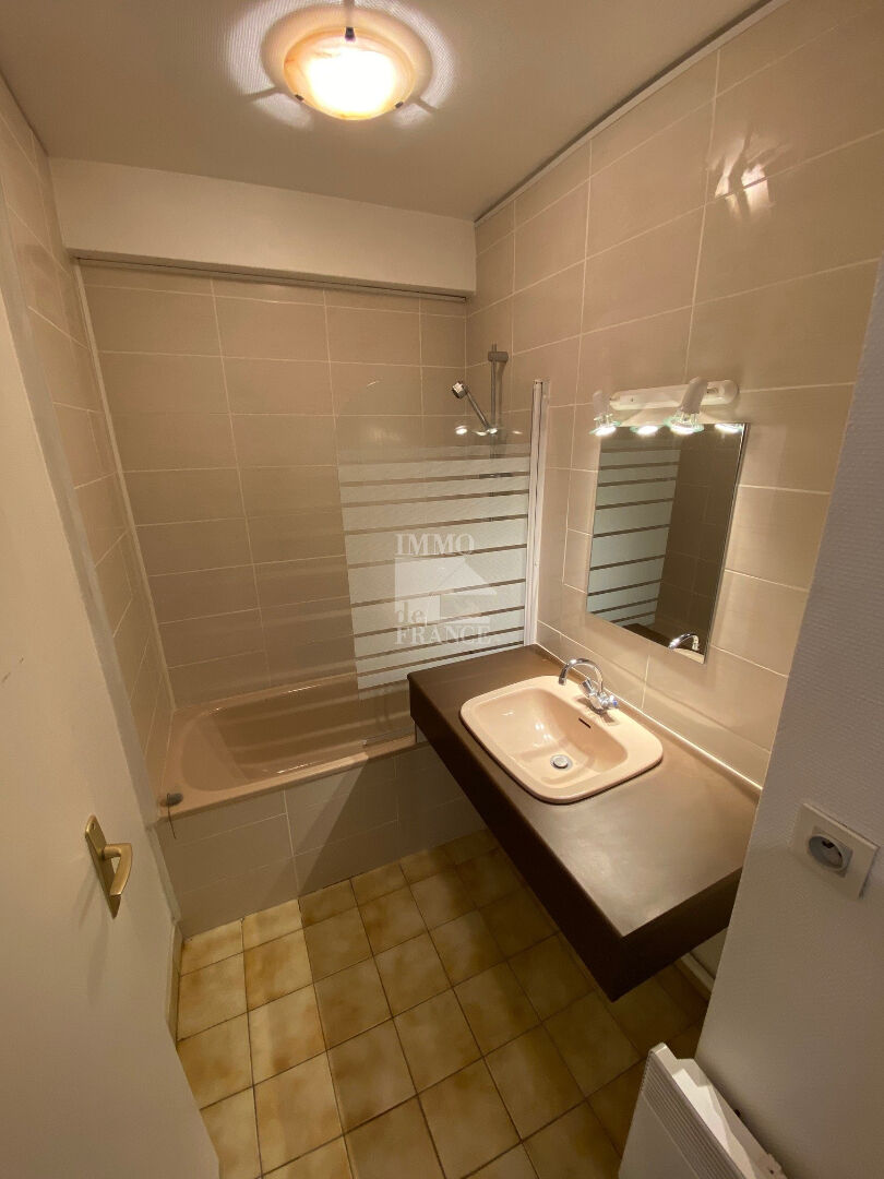 Photo A LOUER T2  de 47.96m² Quartier St Félix image 4/5