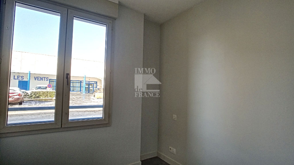 Photo Appartement 2 pièces (30 m²) en location à EVRON image 3/4