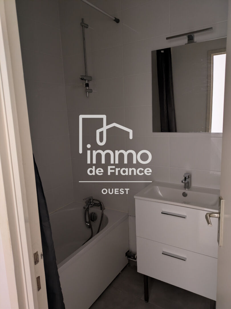 Photo GRAND T2 de  38m²  RENE BOUHIER image 3/4