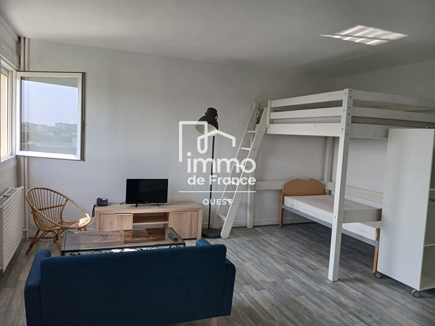 Photo ANGERS ROSERAIE : EN EXCLUSIVITE T1 VENDU LOUE EN MEUBLE image 2/6
