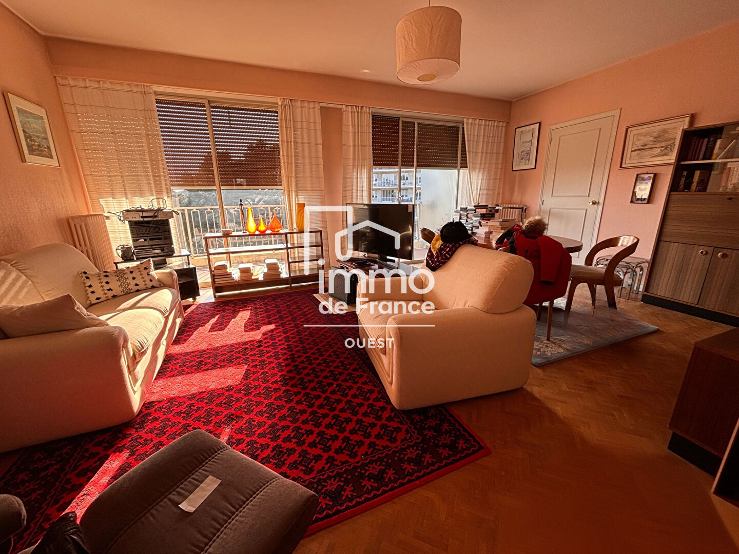 Photo APPARTEMENT AVRILLE VUE SUR PARC image 2/5