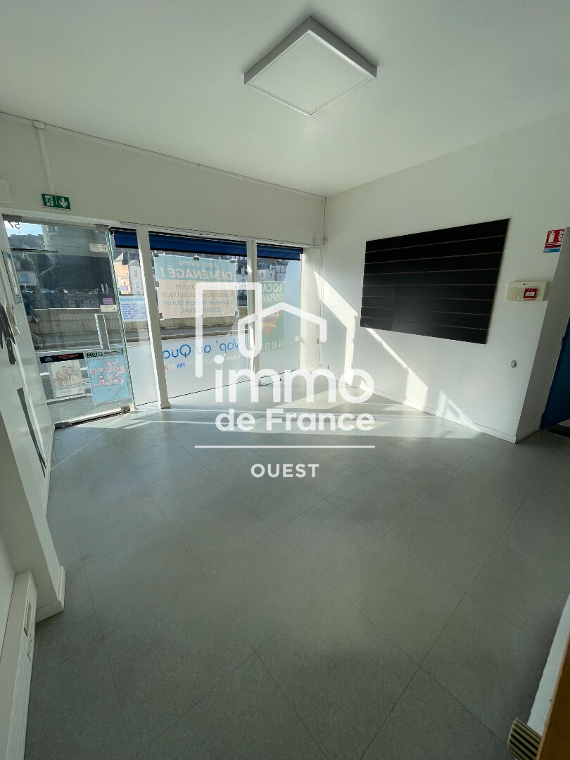 Local commercial Laval 47 m2