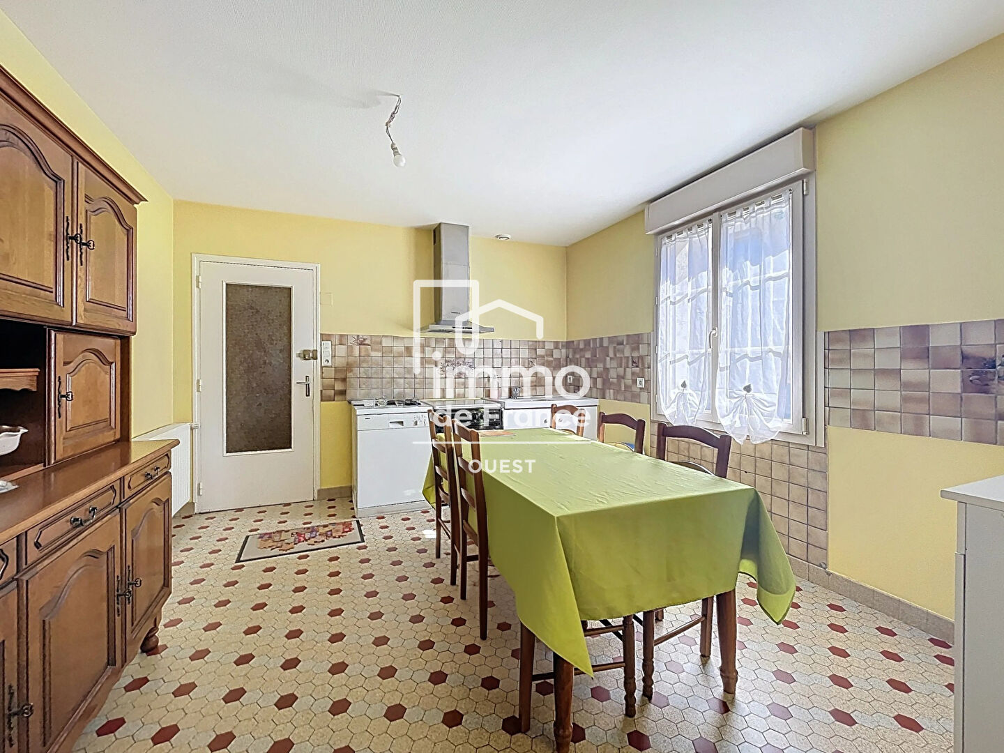 Photo Maison + ancien commerce - STE-GEMMES-LE-ROBERT image 3/6