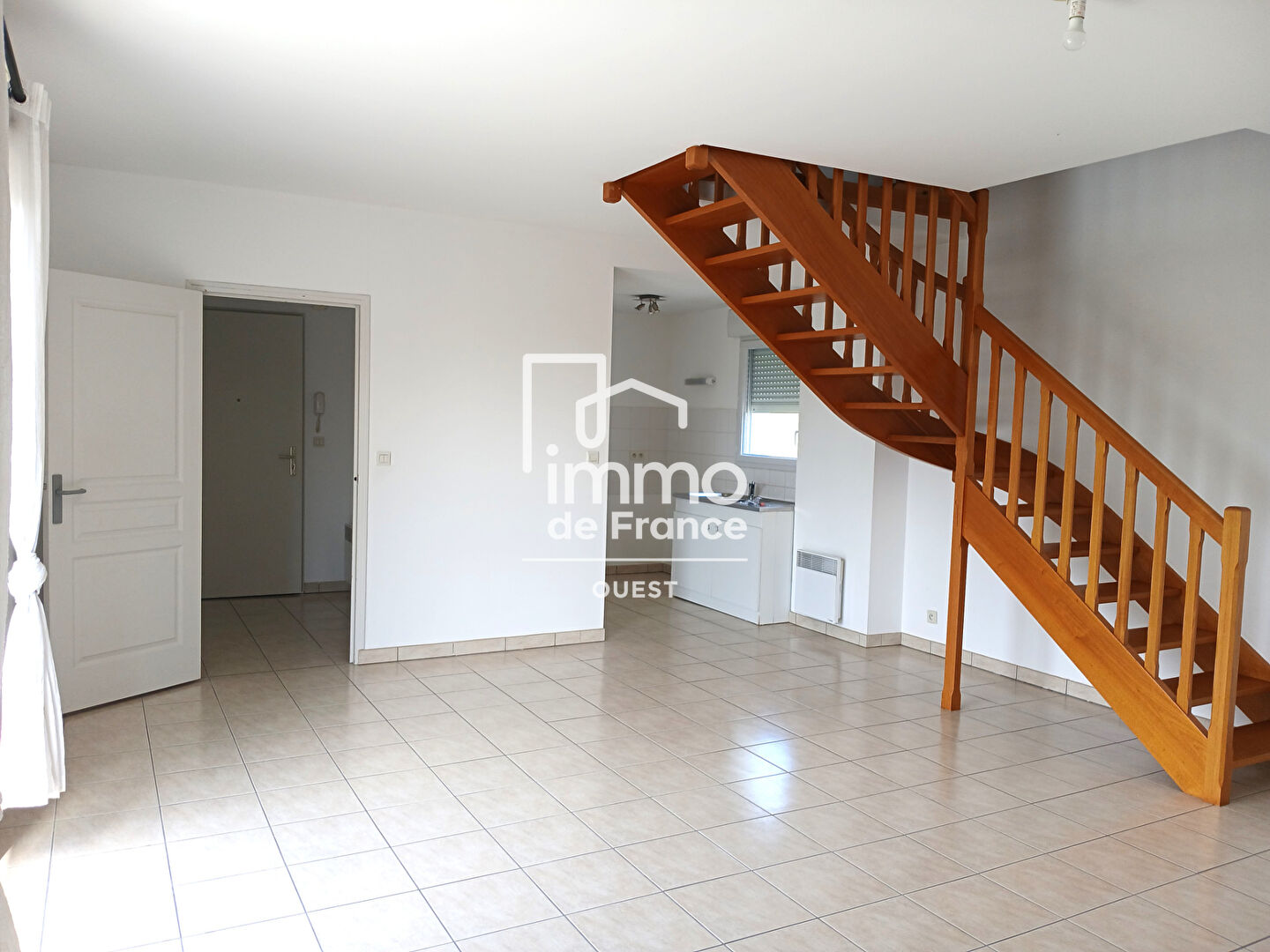 ANGERS PROCHE MADELEINE: APPARTEMENT T3 EN DLUPLEX AVEC 2 PARKING