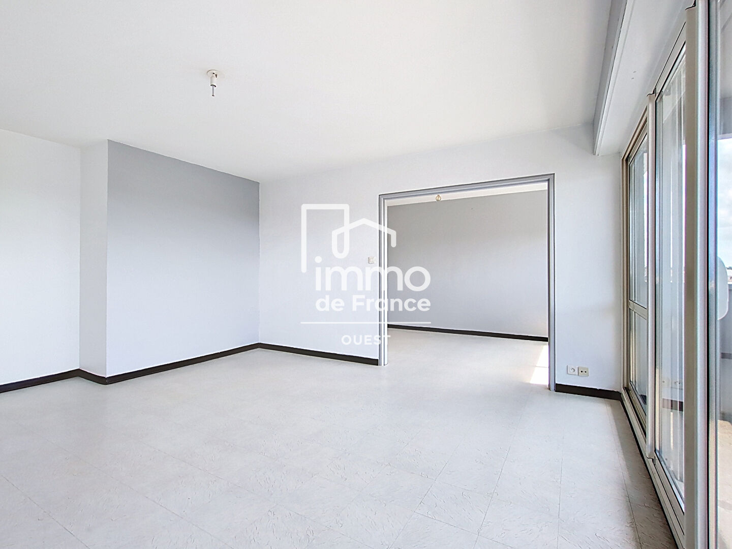 Photo Appartement  4 pièces de 95 m2 image 3/6