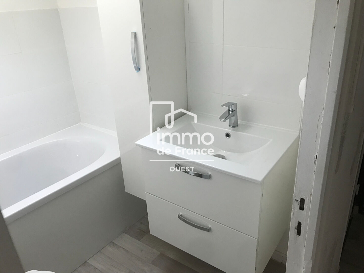 Photo Studio rénové à vendre - ANGERS Saint-Jacques - Idéal investisseur image 4/6