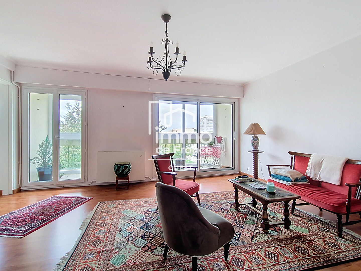 Photo Appartement  3 pièces 96 m2 image 1/6