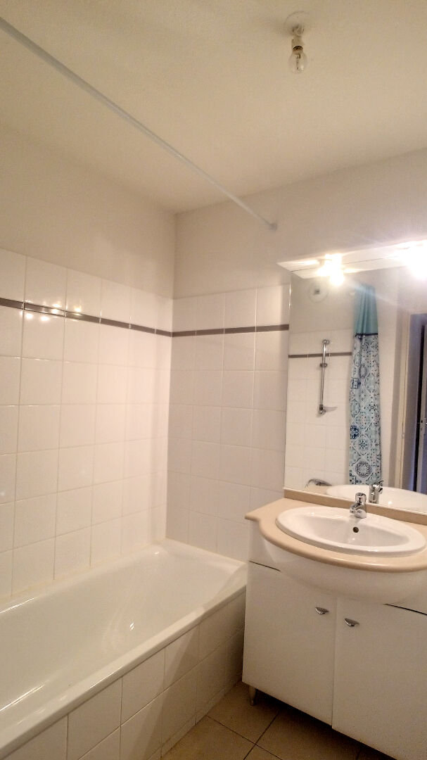 Photo Appartement Saint Fraimbault De Prieres 2 pièce(s) 46.62 m2 image 6/6