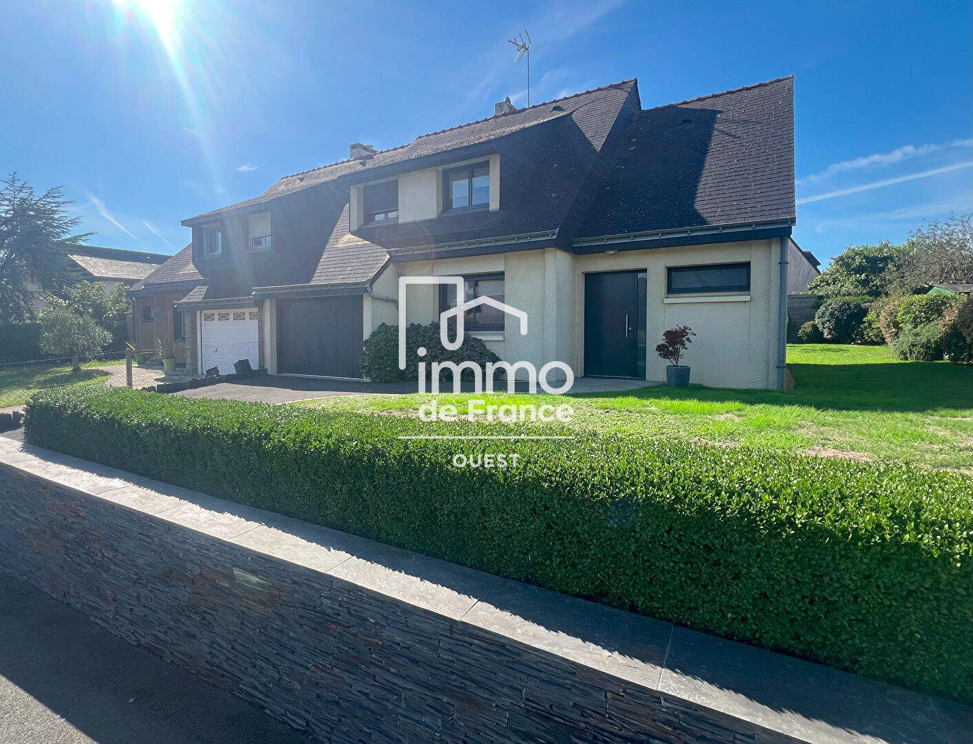 Montreuil-Juigné - Maison de 123 m² - 4/5 chambres avec jardin, proche commodités
