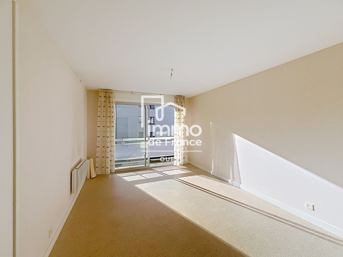 A LOUER : Charmant appartement 2 pièces - 50m2 - LAVAL