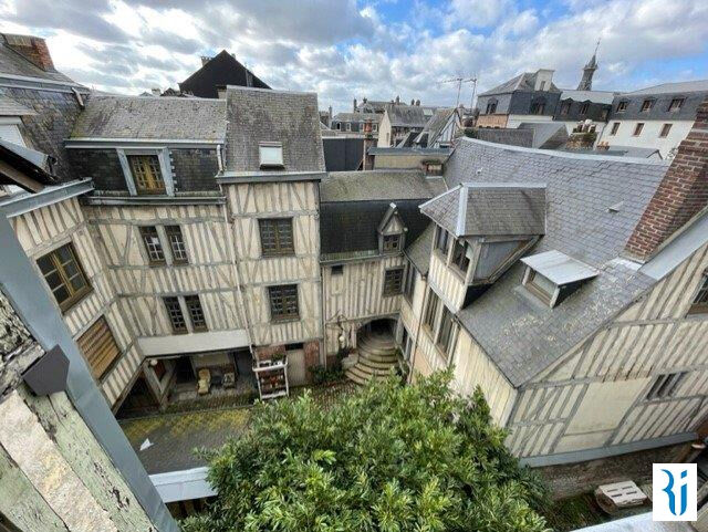 Photo ROUEN DANS LA RUE BEAUVOISINE - F2 de 29,48 m² avec beaucoup de charme image 2/6