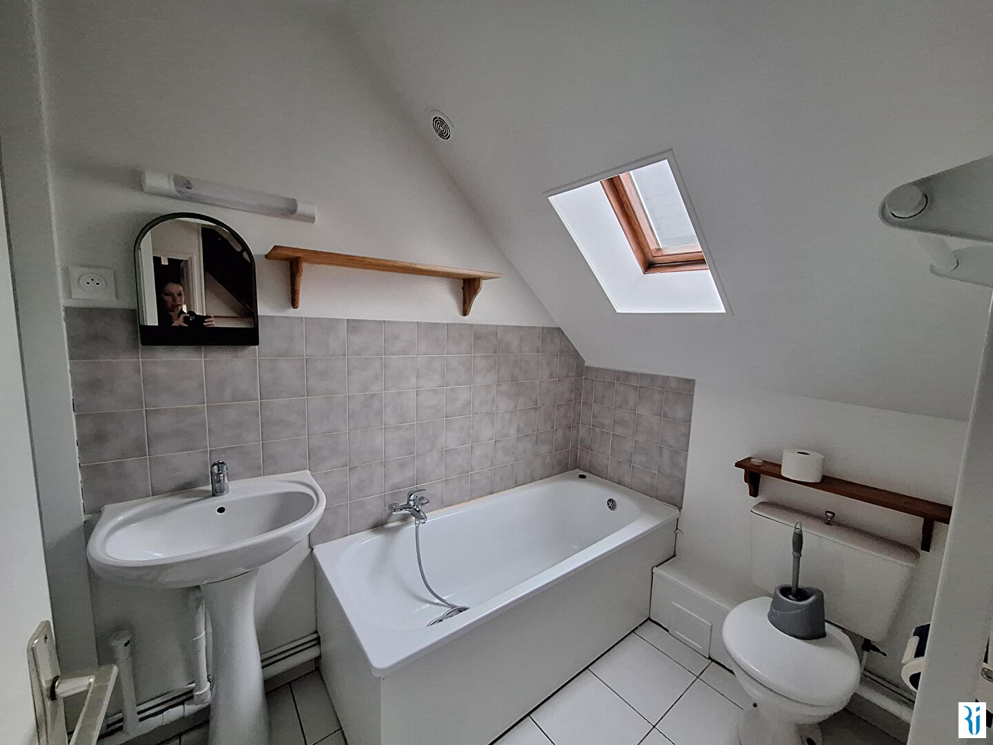 Photo ROUEN DANS LA RUE BEAUVOISINE - F2 de 29,48 m² avec beaucoup de charme image 5/6