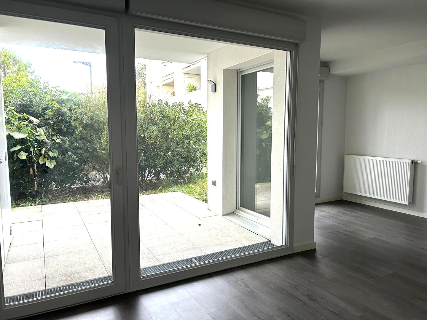 Photo Centre de Blanquefort, T2 avec joli jardin exposé sud-ouest ! image 2/6