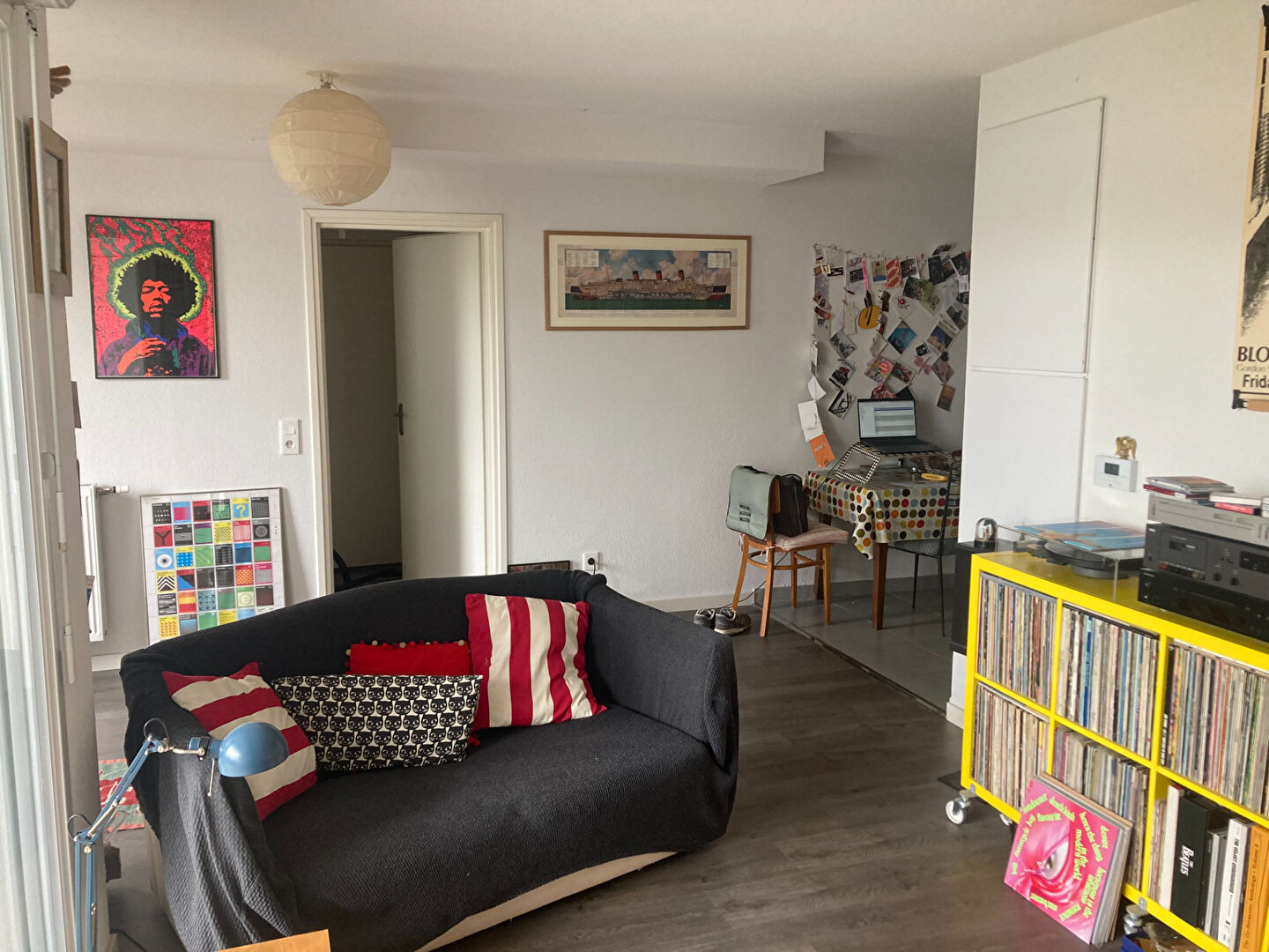 Photo Centre de Blanquefort, T2 avec joli jardin exposé sud-ouest ! image 4/6