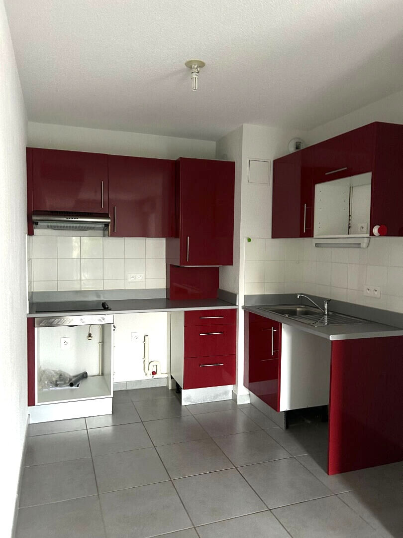 Photo Centre de Blanquefort, T2 avec joli jardin exposé sud-ouest ! image 6/6