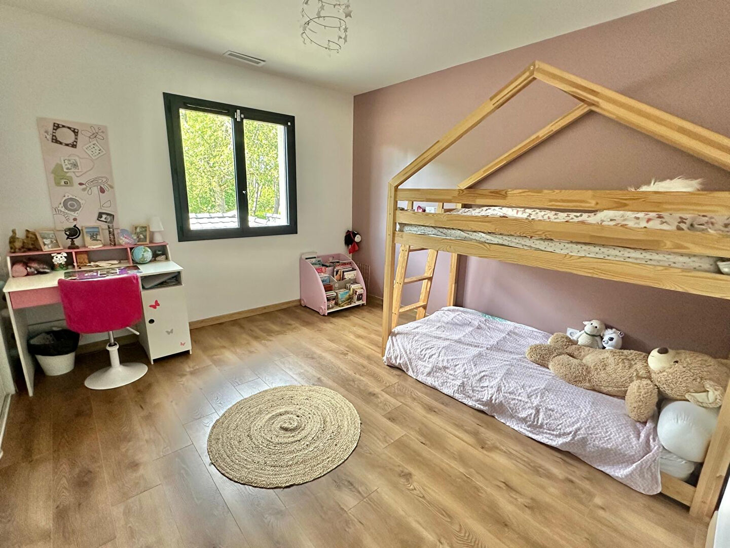 Photo Coup de coeur, contemporaine avec piscine et grand terrain ! image 5/6