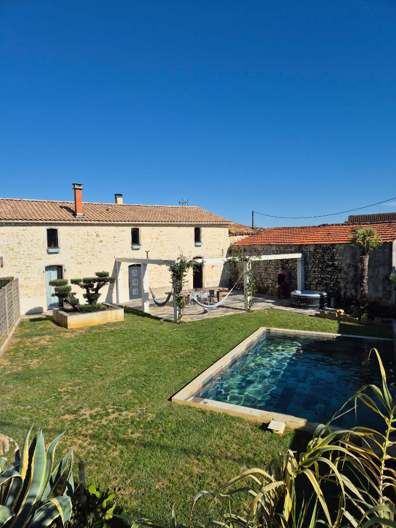 Maison 176m² — Saint-Germain-d'Esteuil