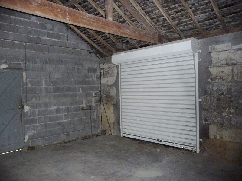 Photo Entrepôt / local industriel Gennes 4 pièce(s) image 3/4