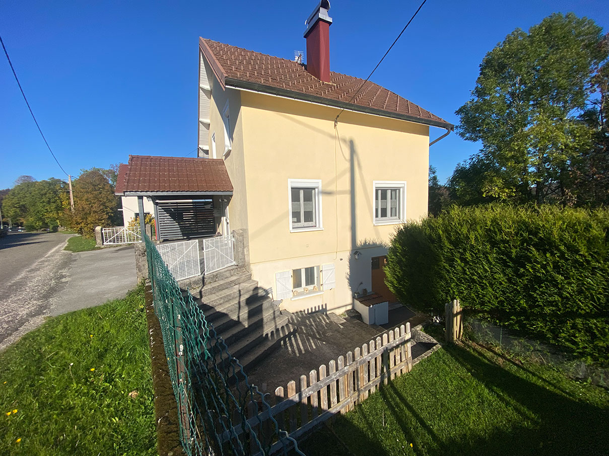 Agence immobilière de 
 Immobilac Franco Suisse - IMMOBILAC FRANCO SUISSE 
